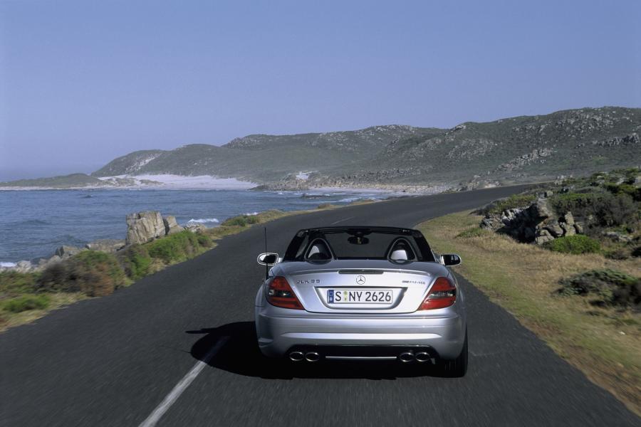 Mercedes-Benz SLK55 AMG 2005 года  (фото 37 из 96)